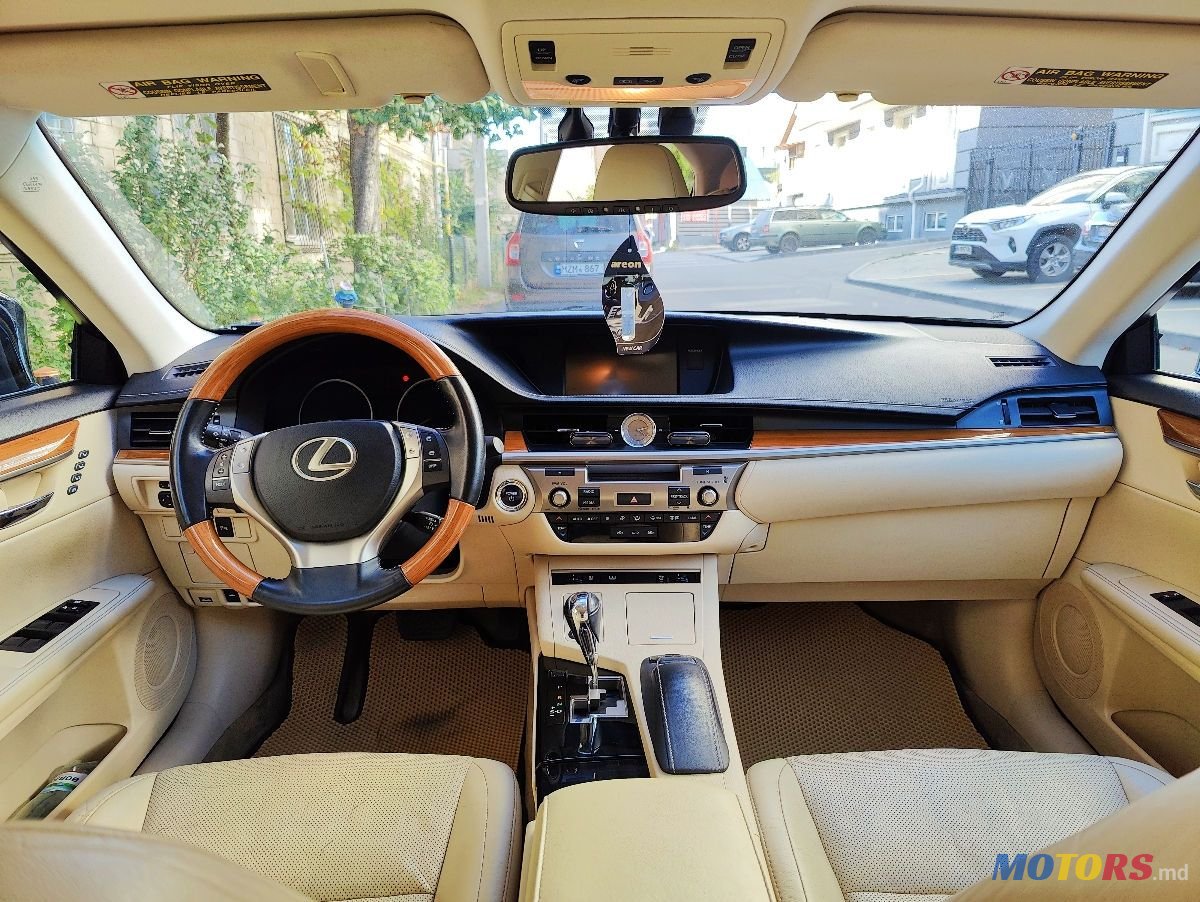 2013' Lexus Es Series photo #2