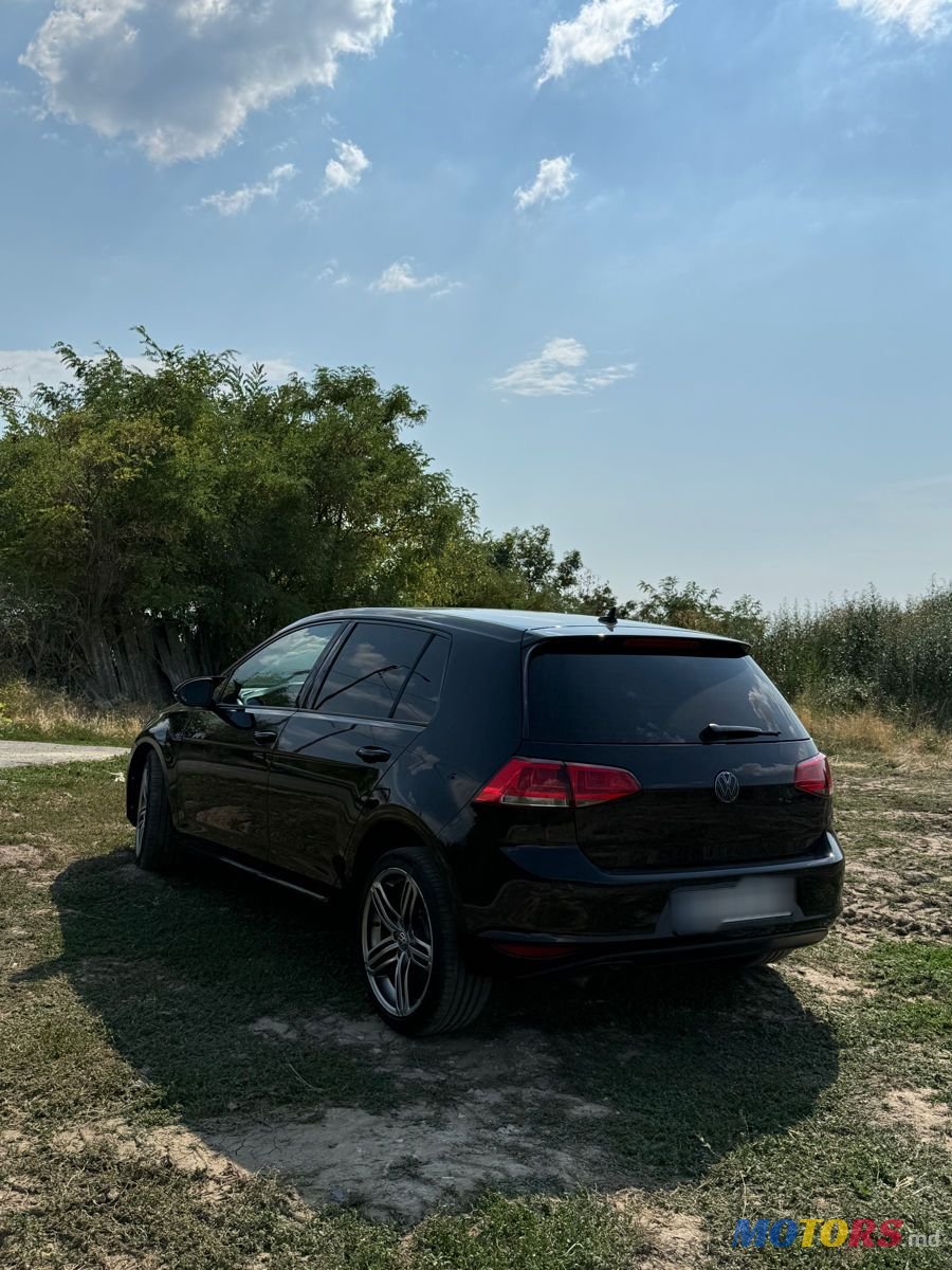 2016' Volkswagen Golf photo #4