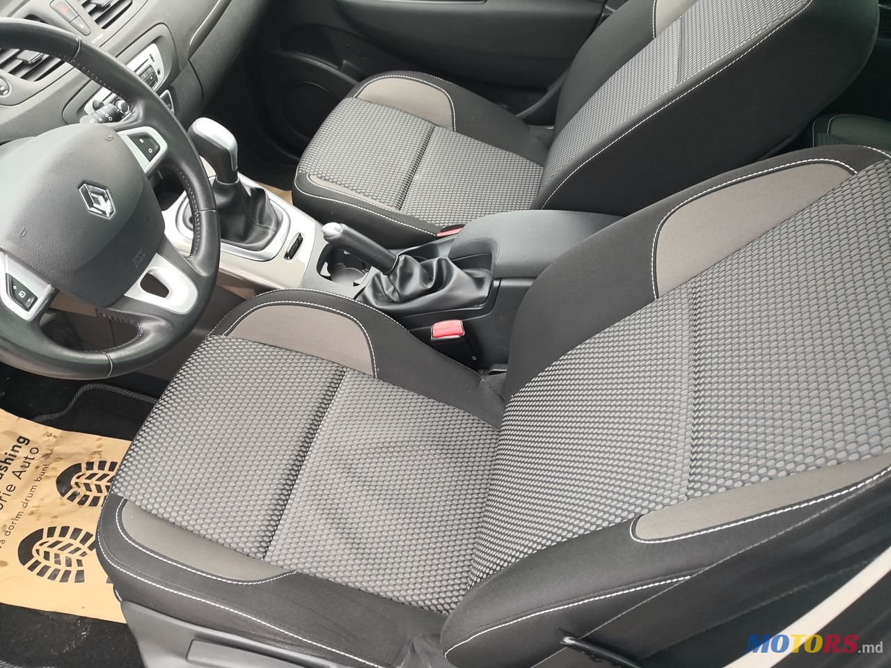 2014' Renault Scenic photo #5