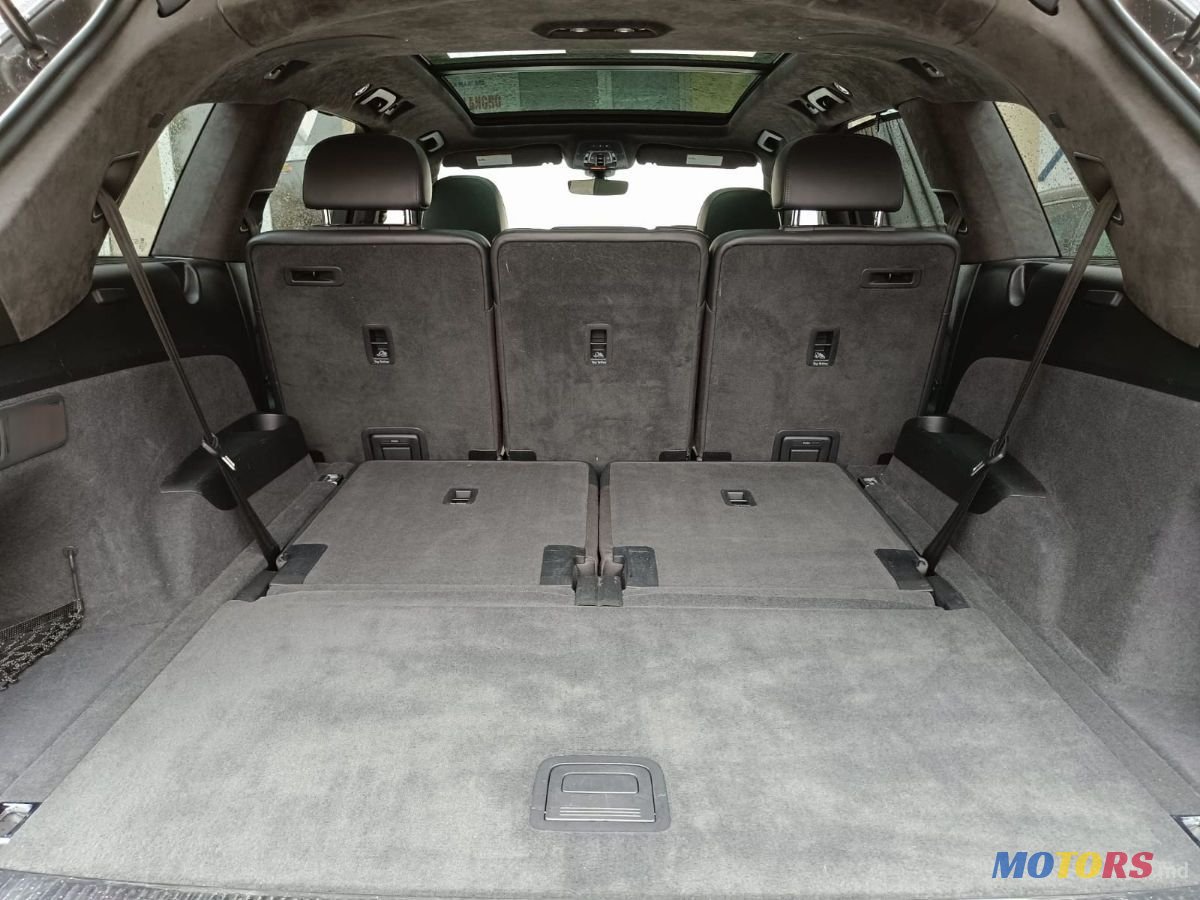 2018' Audi Q7 photo #4