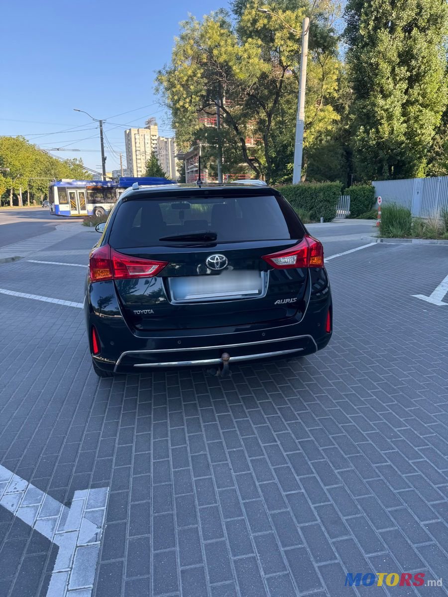 2015' Toyota Auris photo #4