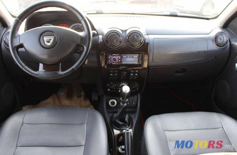 2011' Dacia Duster photo #2