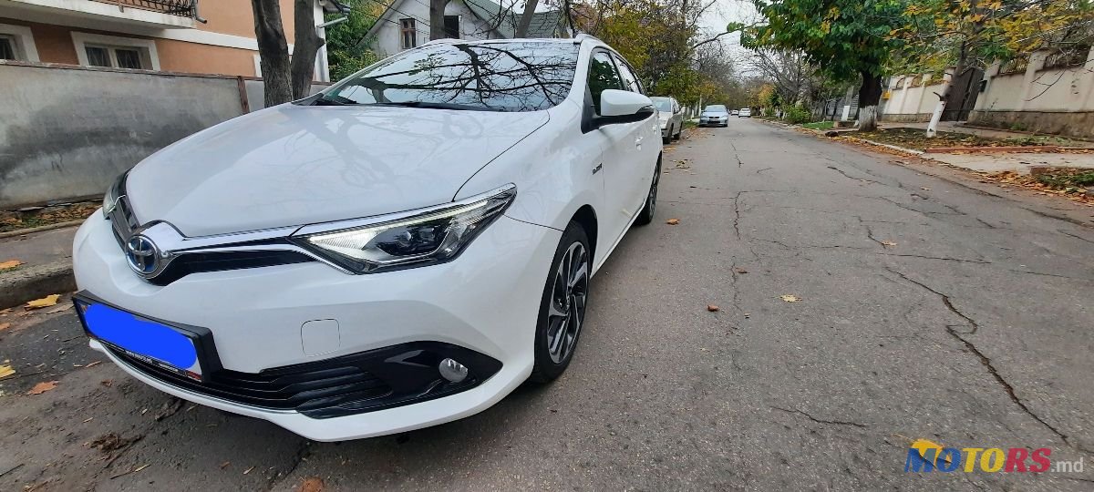 2016' Toyota Auris photo #3