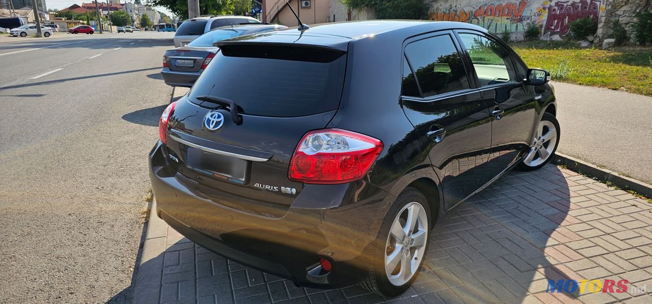 2010' Toyota Auris photo #6