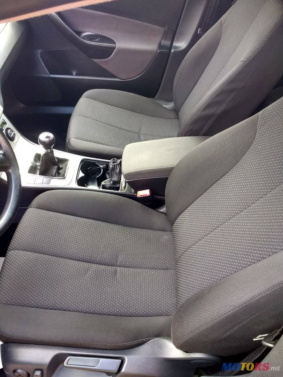 2006' Volkswagen Passat B6 photo #4