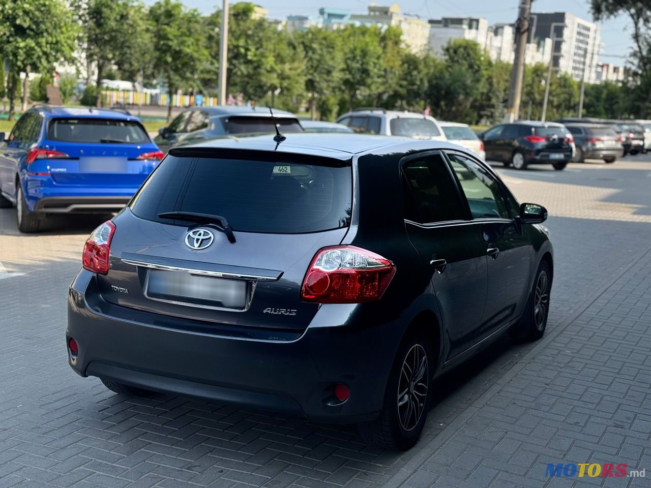2011' Toyota Auris photo #3