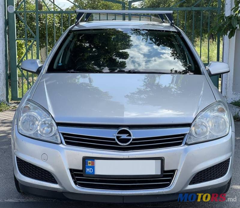 2009' Opel Astra photo #2