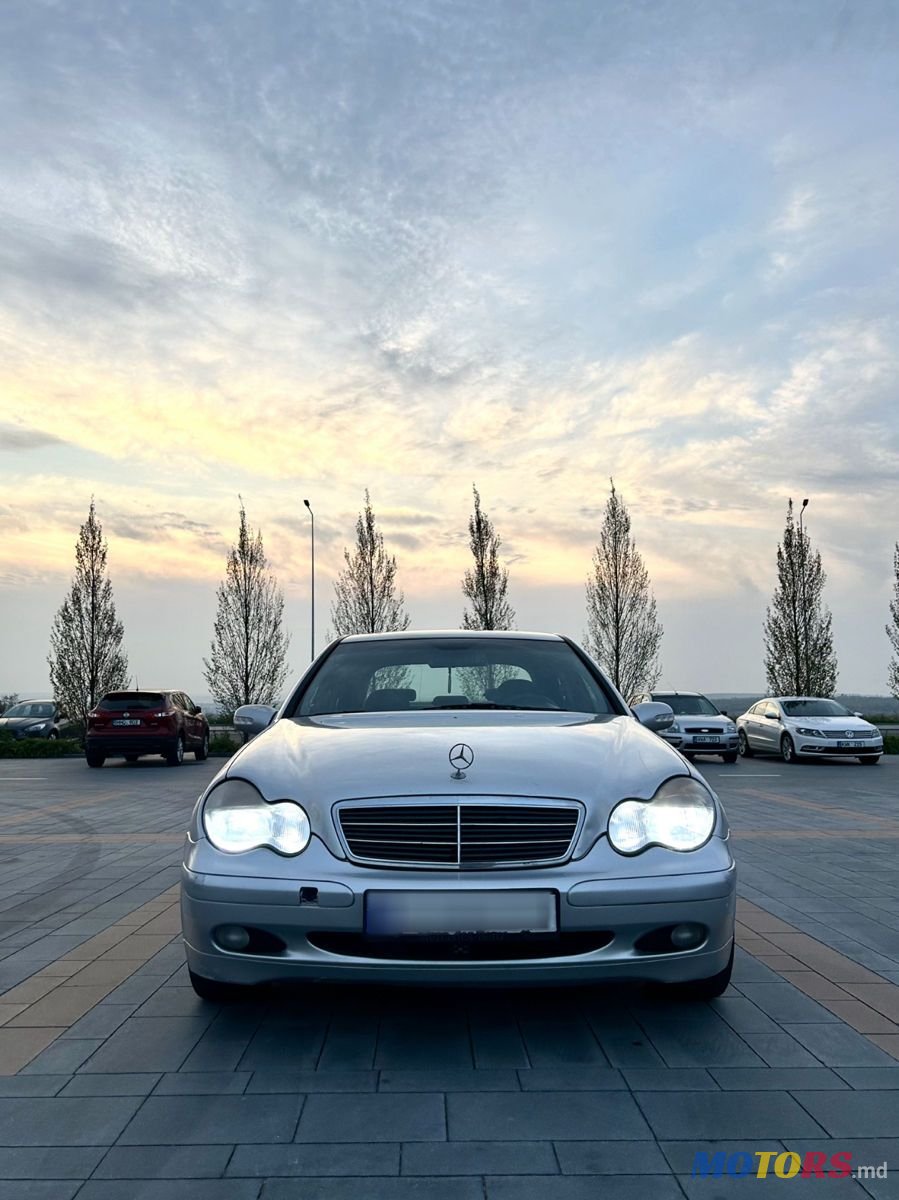 2003' Mercedes-Benz C-Class photo #2