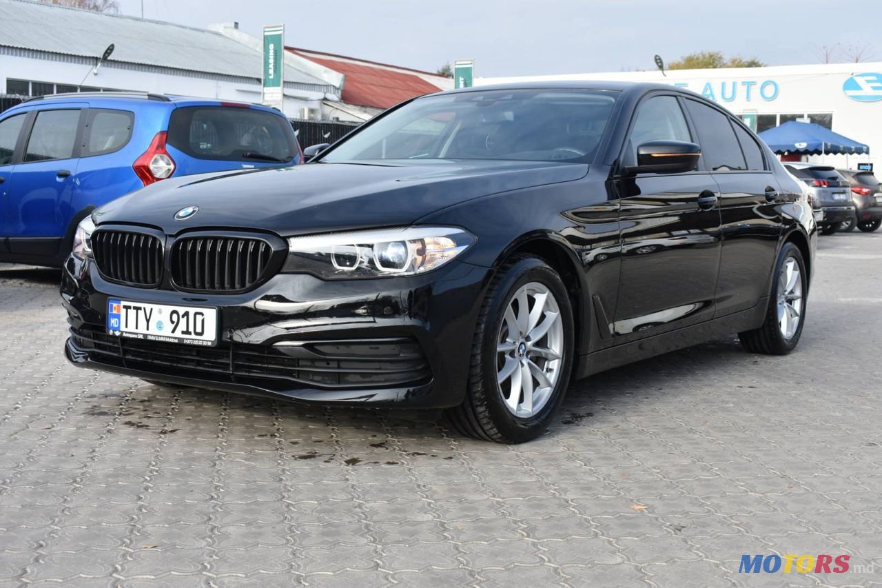 2017' BMW 5 Series photo #1