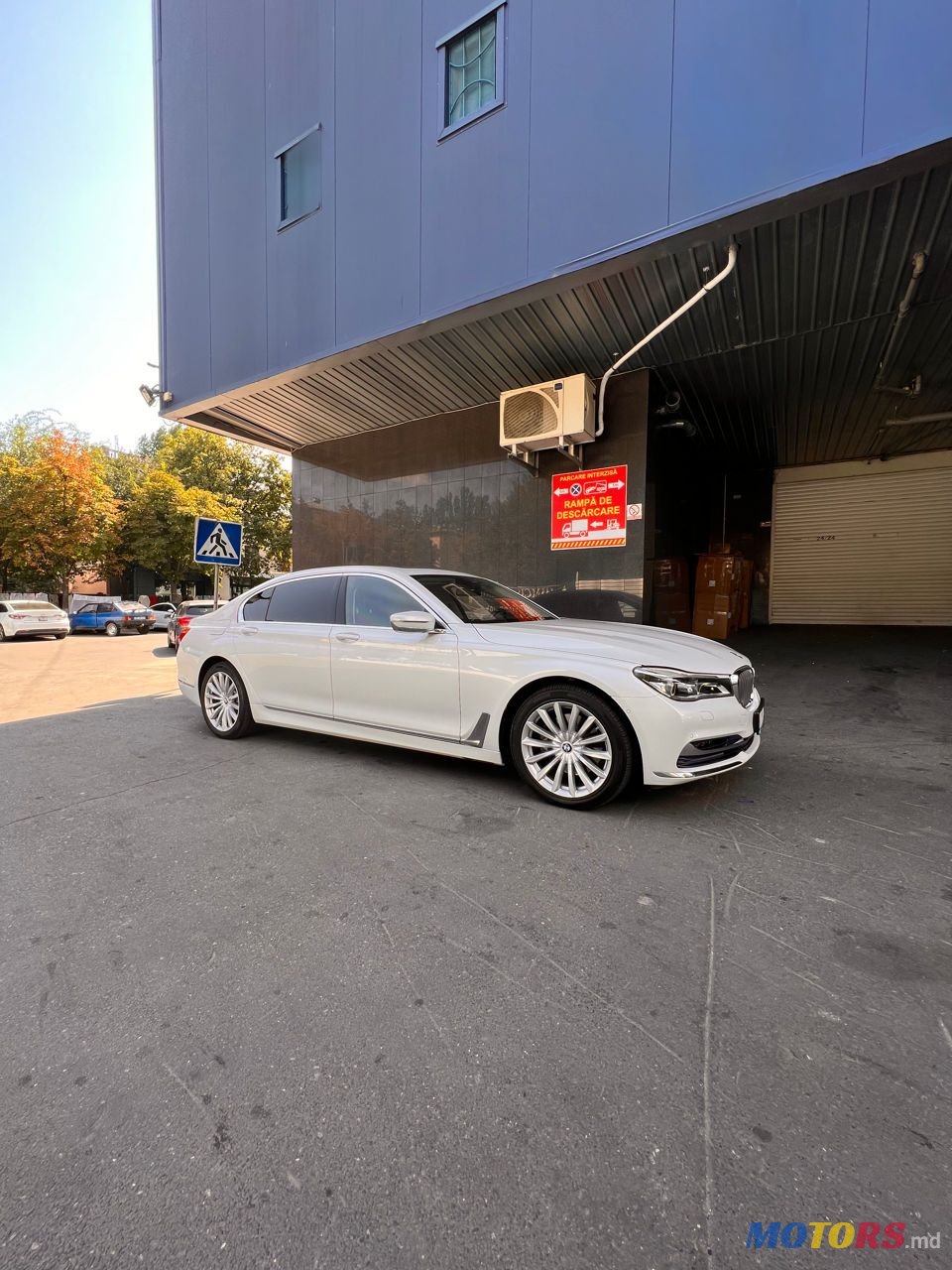 2016' BMW 7 Series photo #5