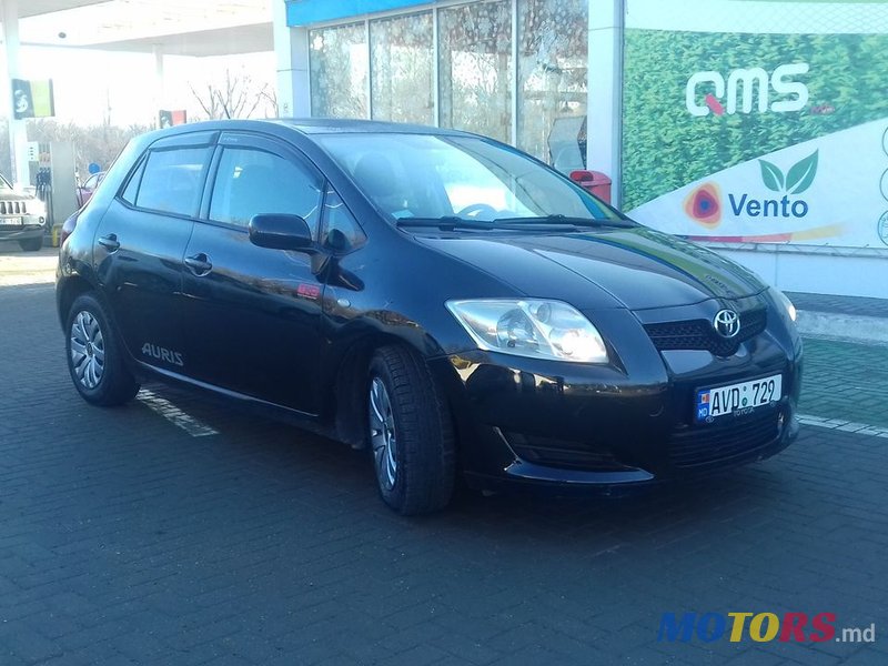 2009' Toyota Auris photo #2