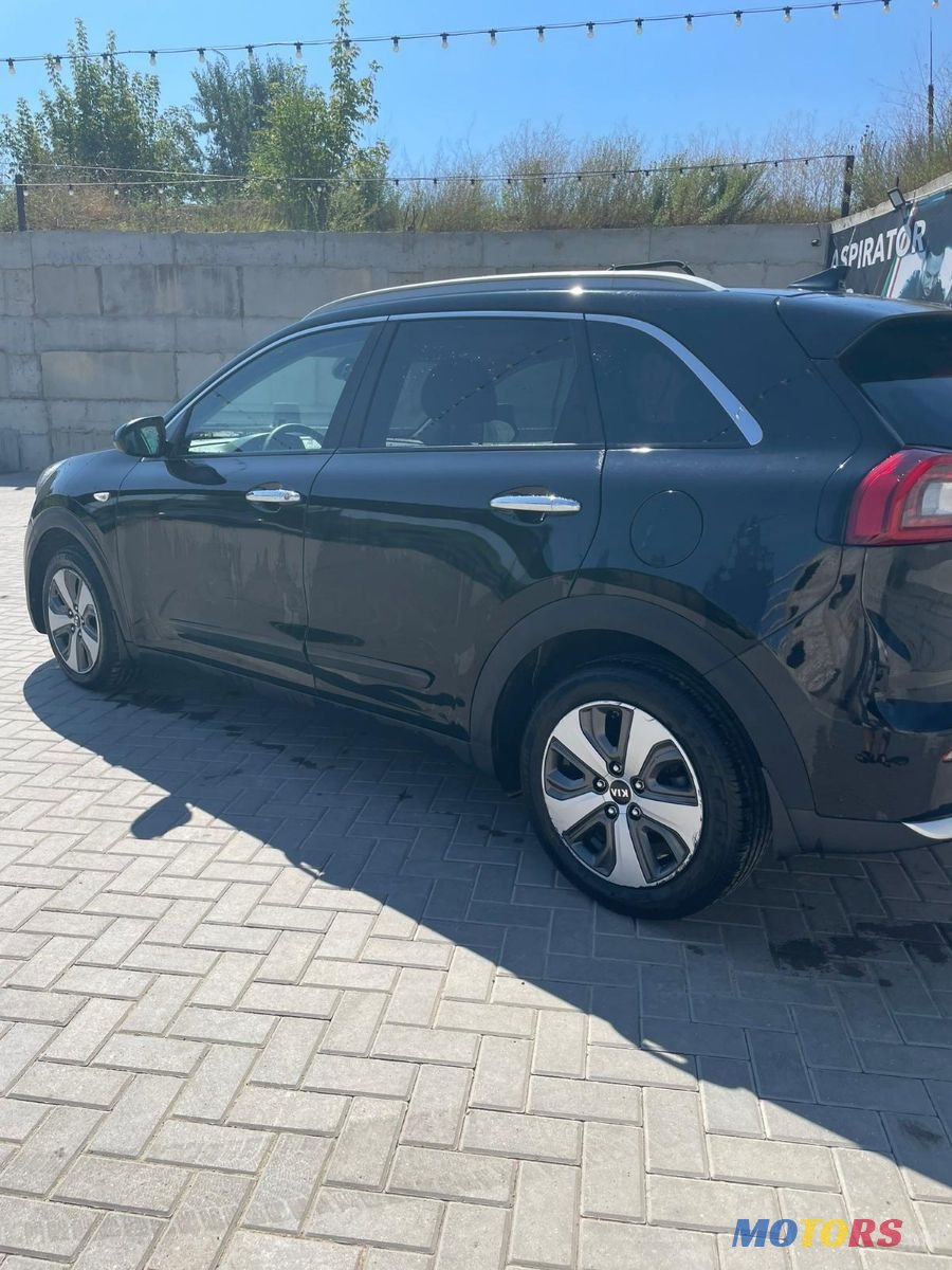 2016' Kia Niro photo #2