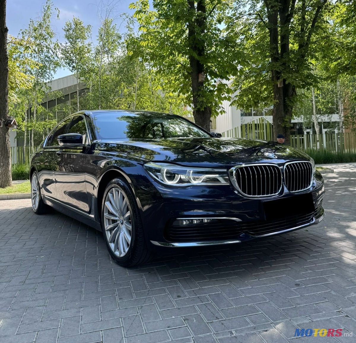 2017' BMW 7 Series photo #2
