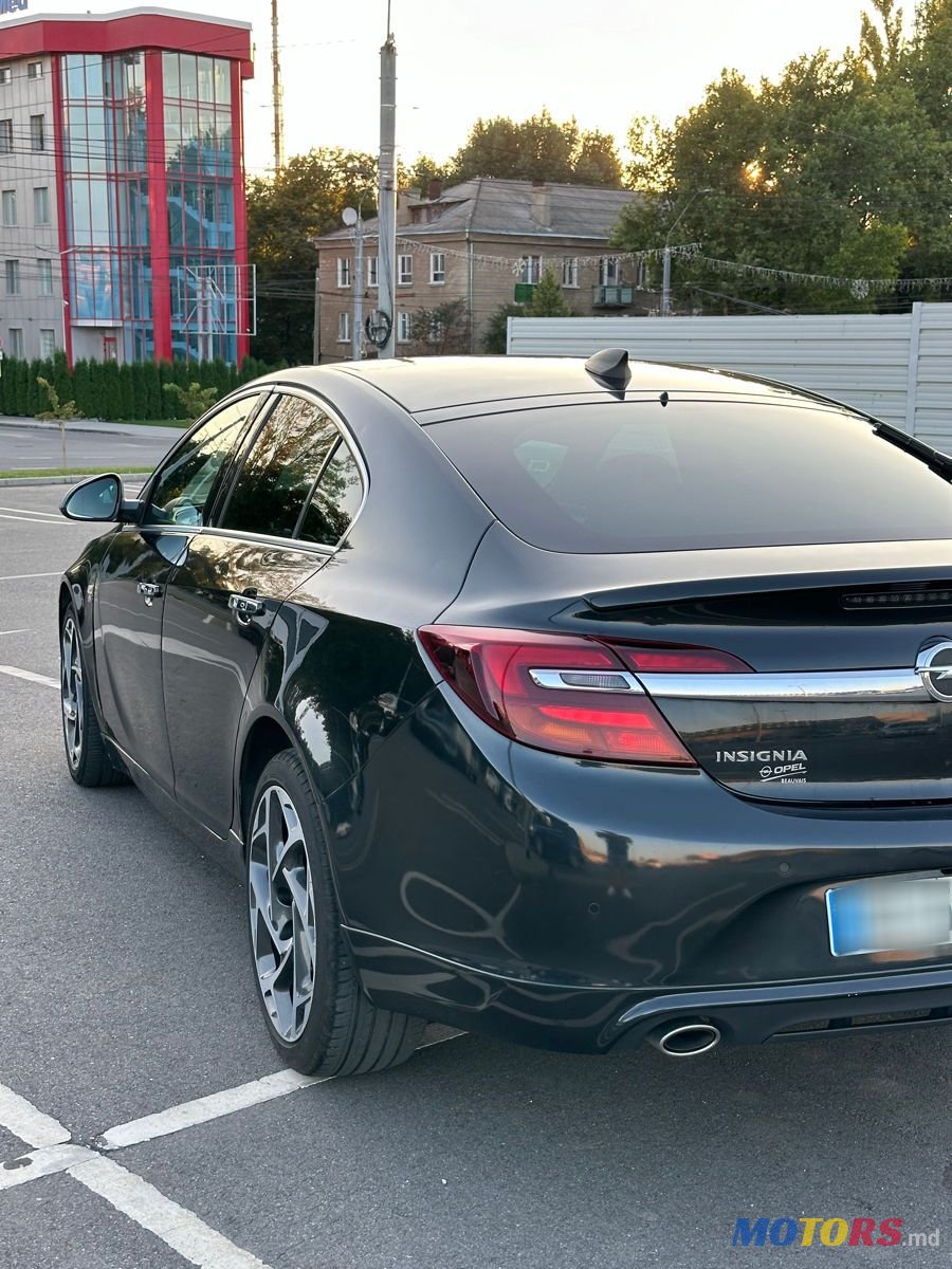 2016' Opel Insignia photo #3