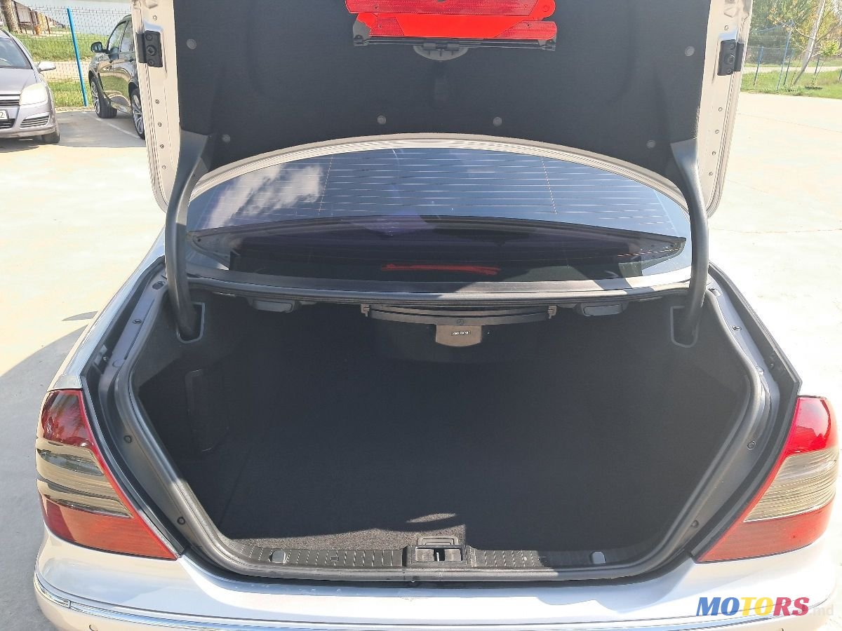 2007' Mercedes-Benz E-Class photo #5