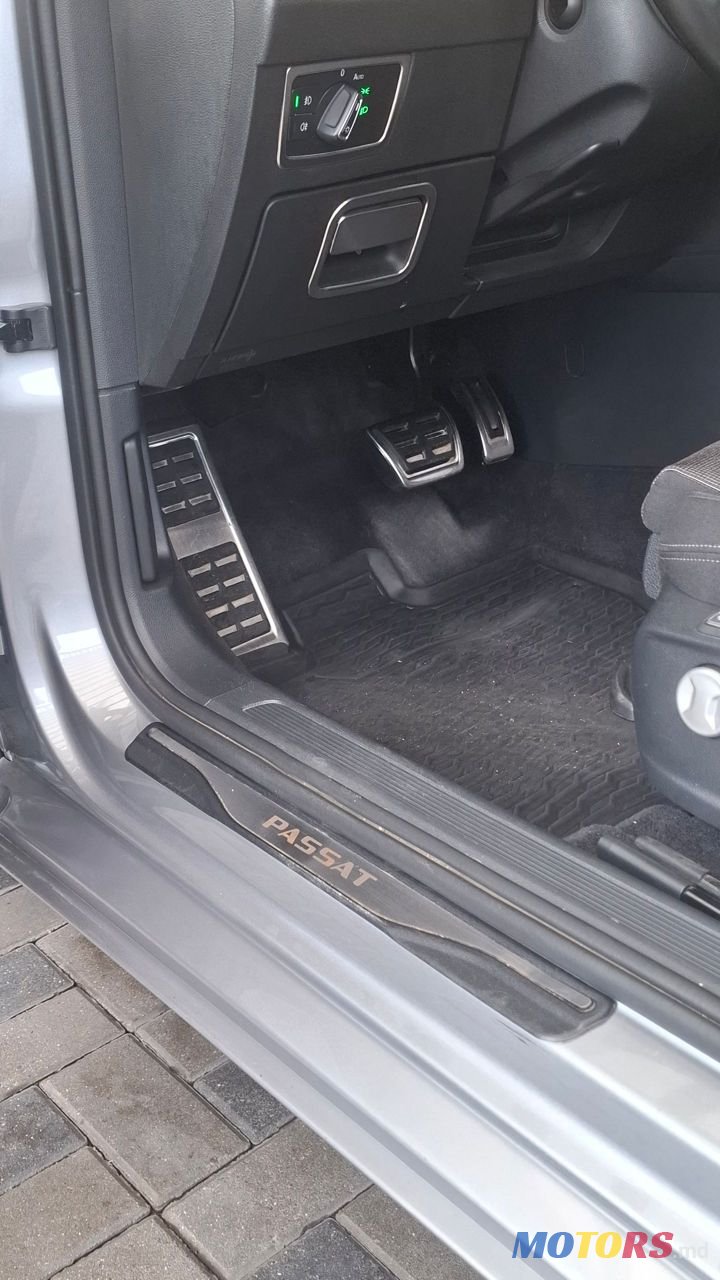 2018' Volkswagen Passat photo #3