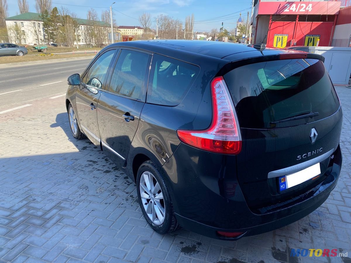 2013' Renault Grand Scenic photo #5