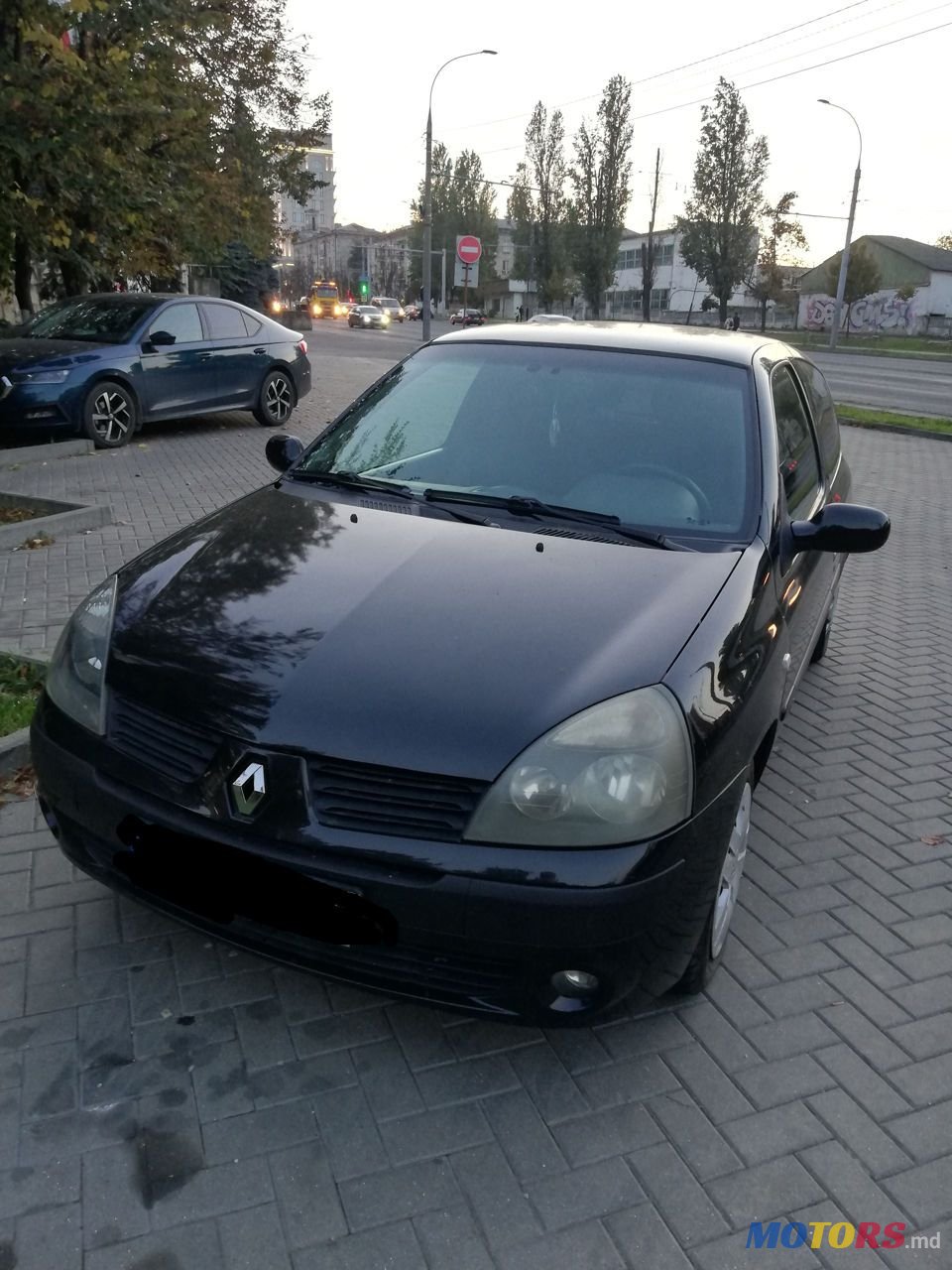 2005' Renault Clio photo #2