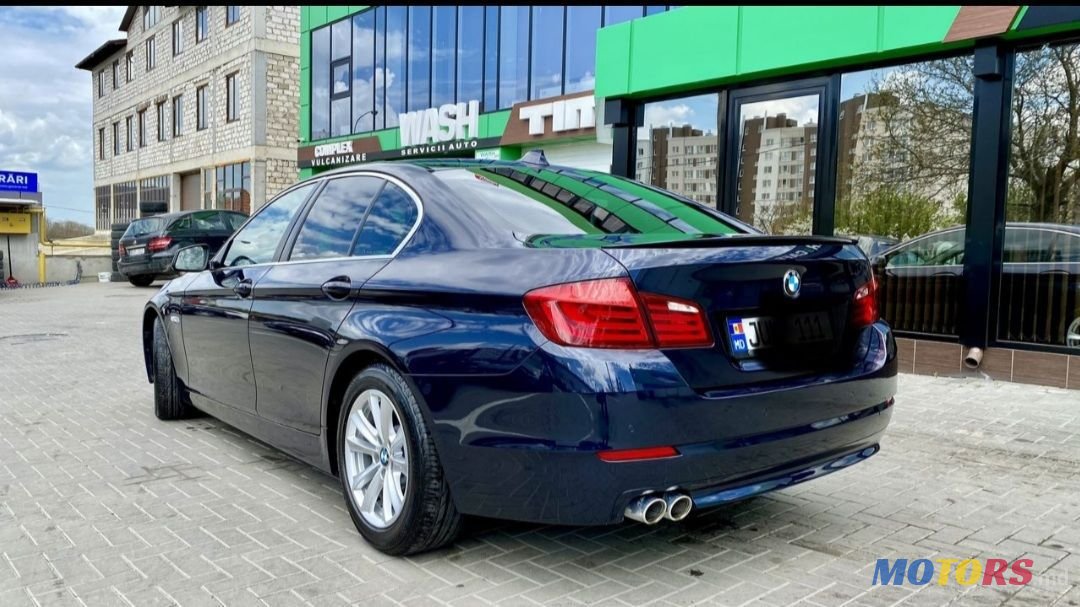 2013' BMW 5 Series photo #3