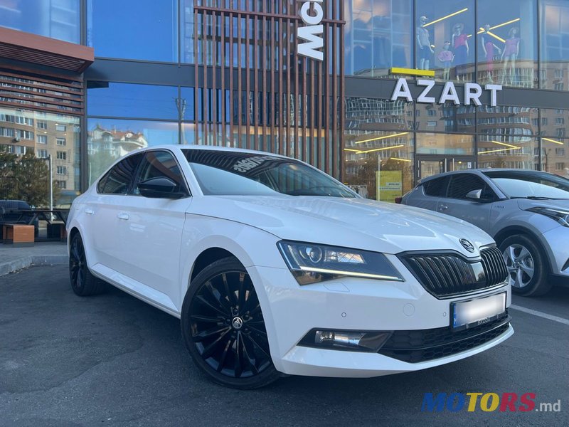 2019' Skoda Superb photo #2