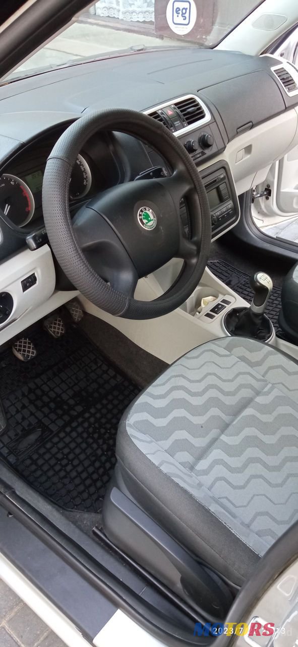 2007' Skoda Roomster photo #5