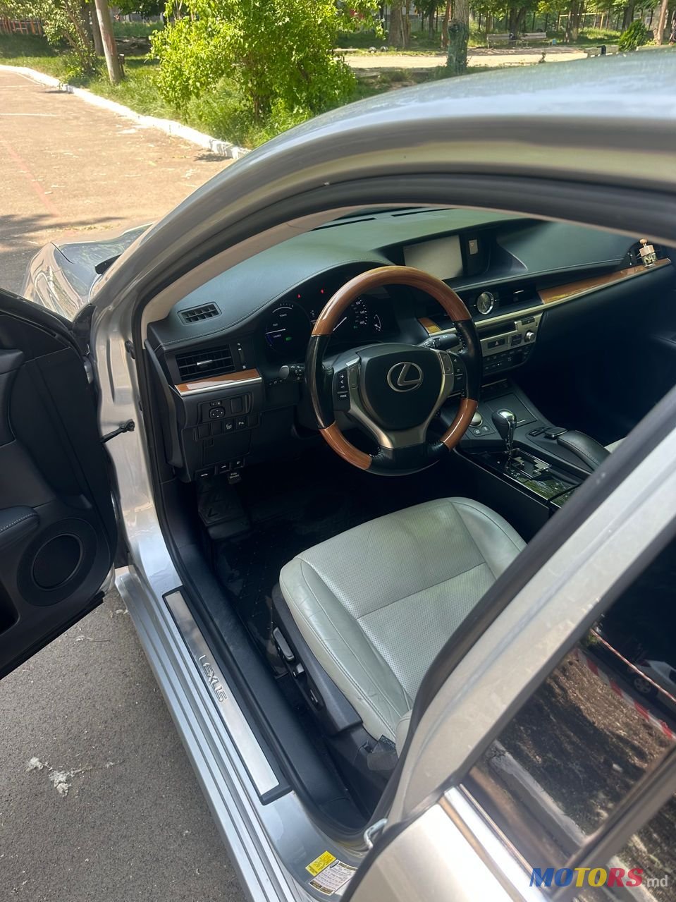 2015' Lexus Es Series photo #6