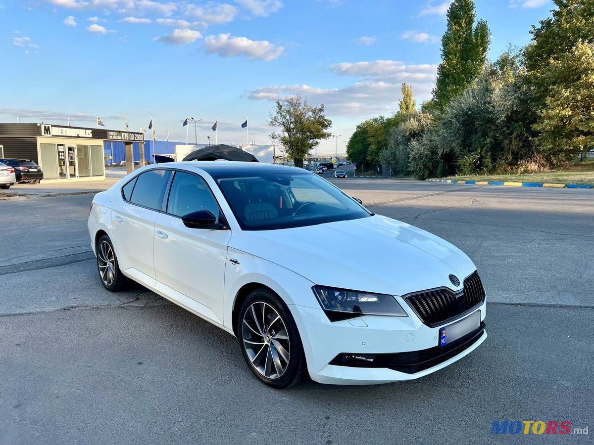 2015' Skoda Superb photo #3