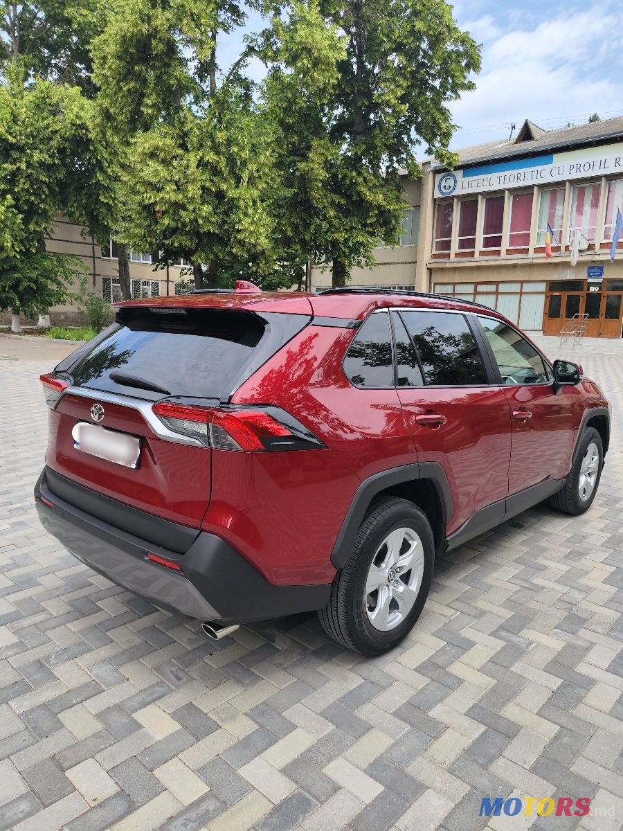 2021' Toyota RAV4 photo #4