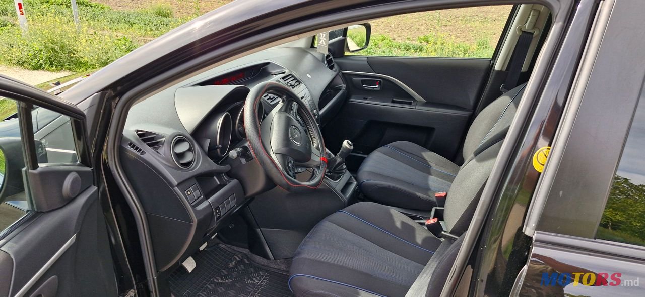 2011' Mazda 5 photo #6