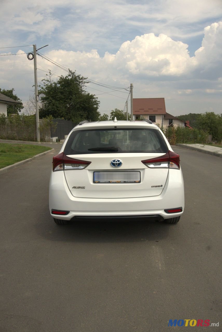 2018' Toyota Auris photo #3