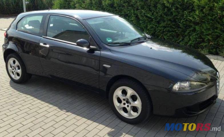 2004' Alfa Romeo 147 photo #1