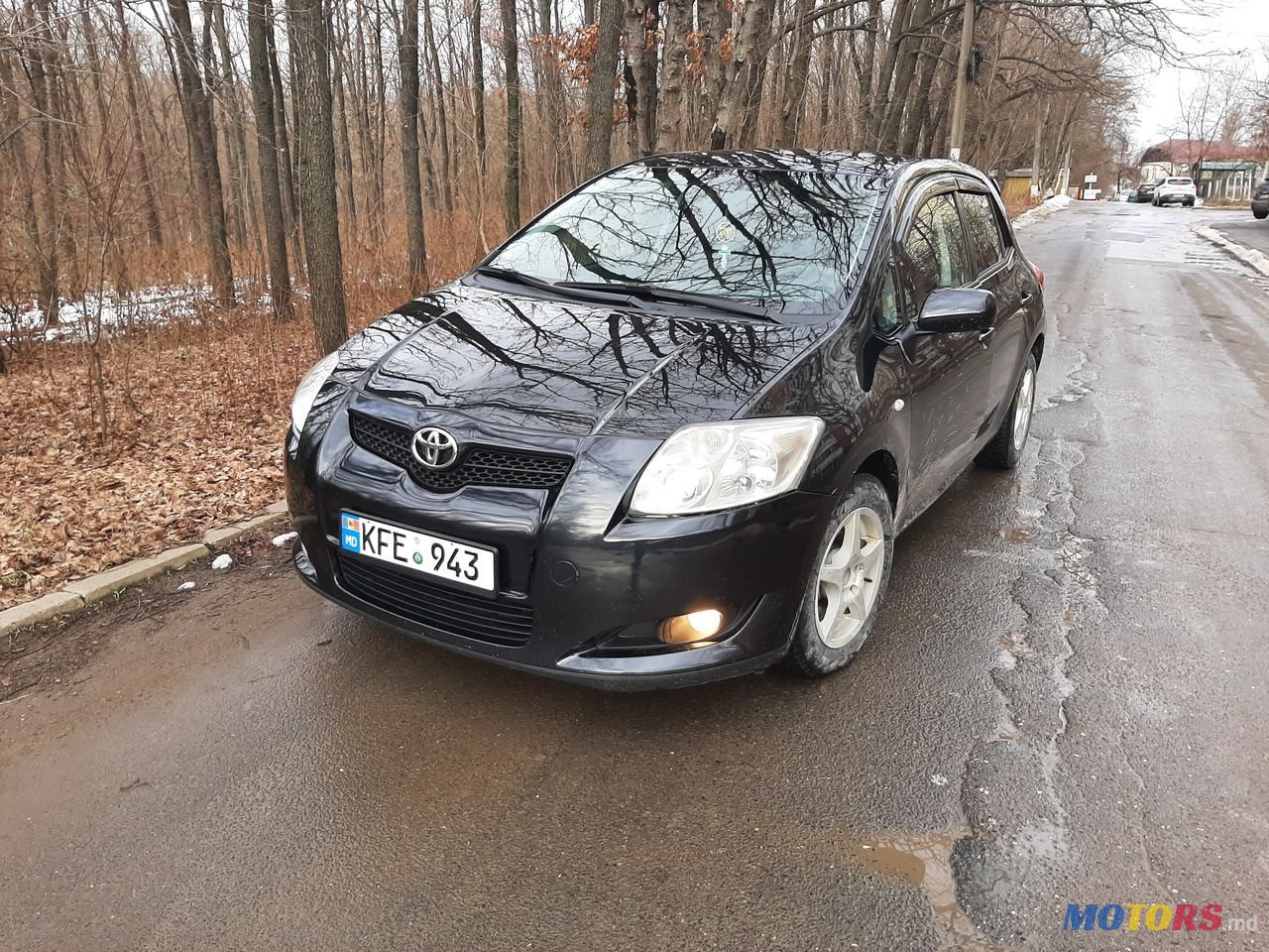 2009' Toyota Auris photo #1