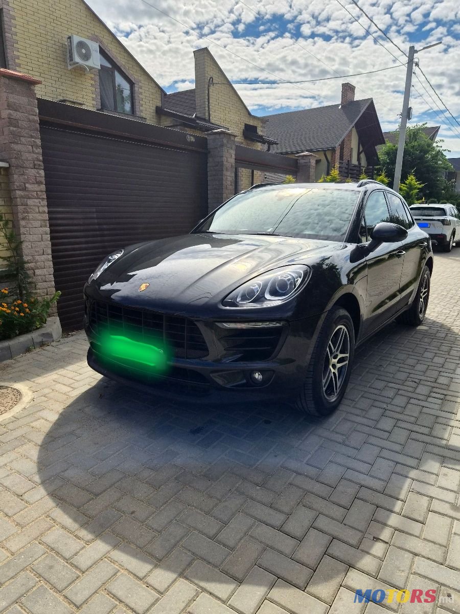2018' Porsche Macan photo #3