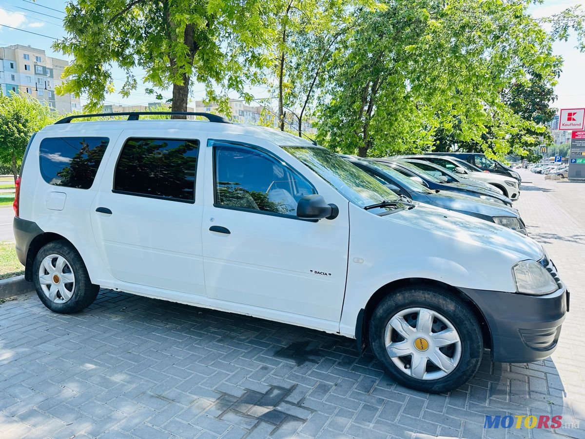 2009' Dacia Logan Mcv photo #1