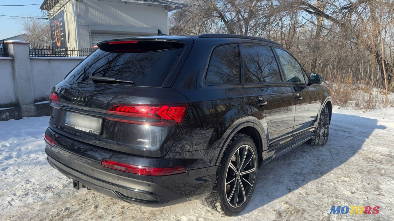 2021' Audi Q7 photo #5