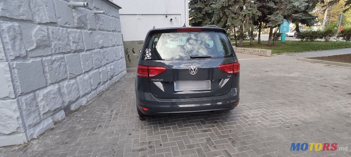 2015' Volkswagen Touran photo #4