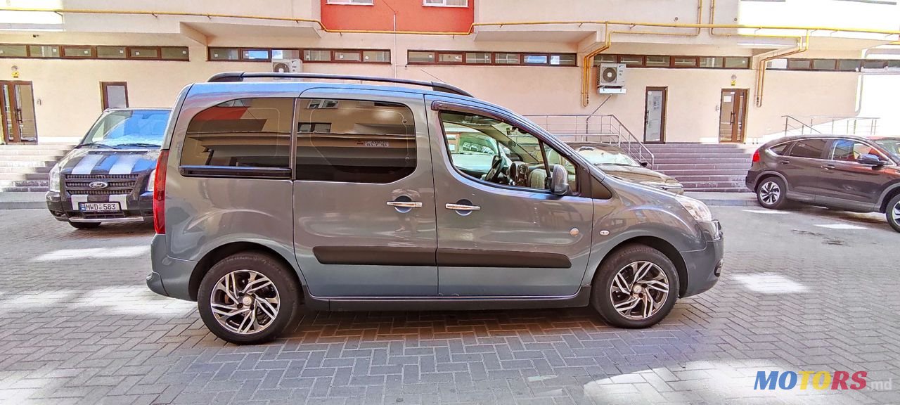 2013' Peugeot Partner photo #4