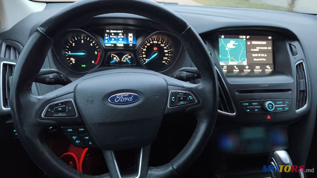2017' Ford Focus photo #5