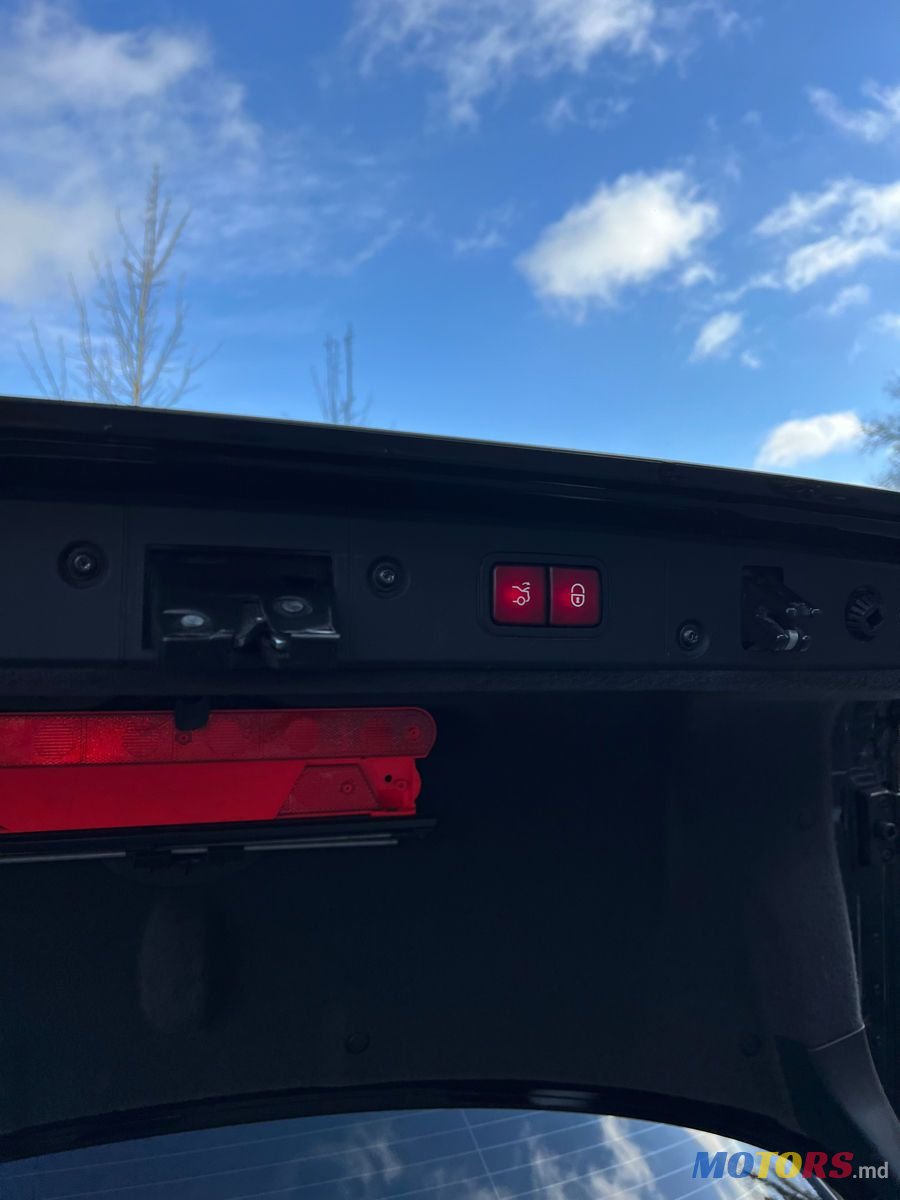 2003' Mercedes-Benz E Класс photo #2