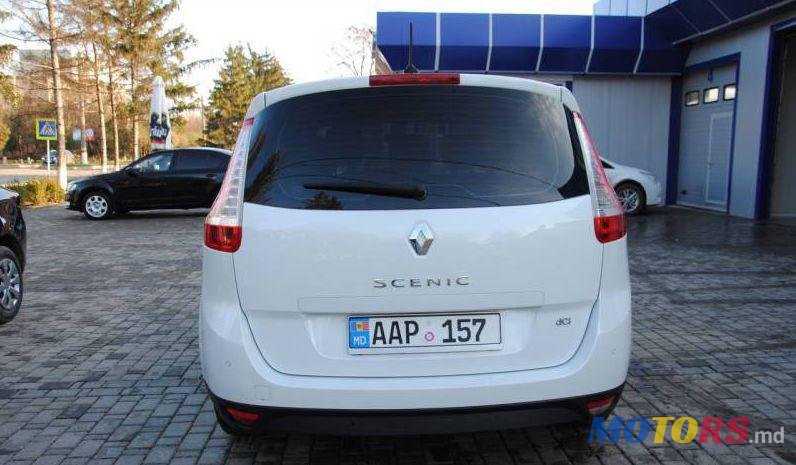 2012' Renault Grand Scenic photo #1