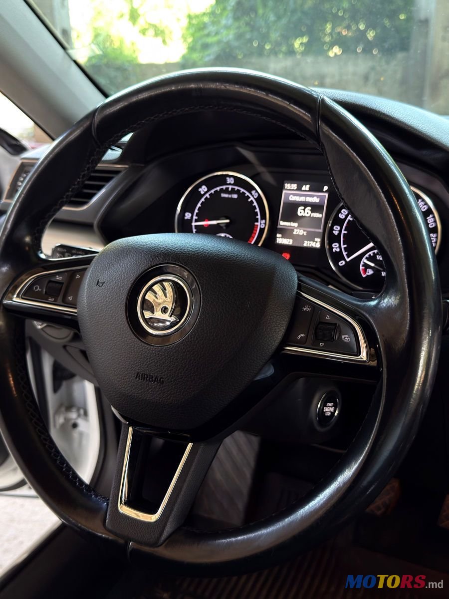 2017' Skoda Superb photo #6