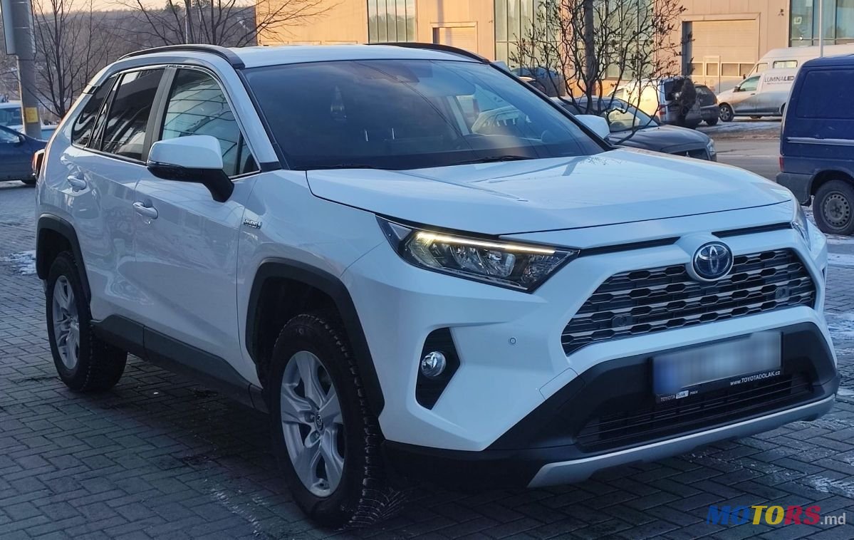 2021' Toyota RAV4 photo #2
