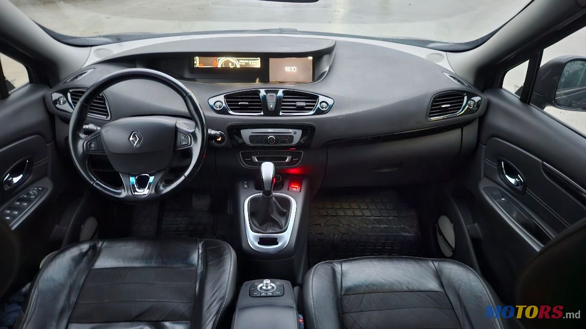 2015' Renault Grand Scenic photo #5