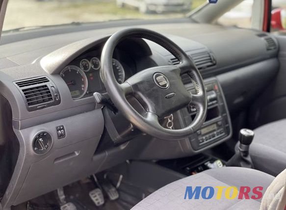 2003' SEAT Alhambra photo #2