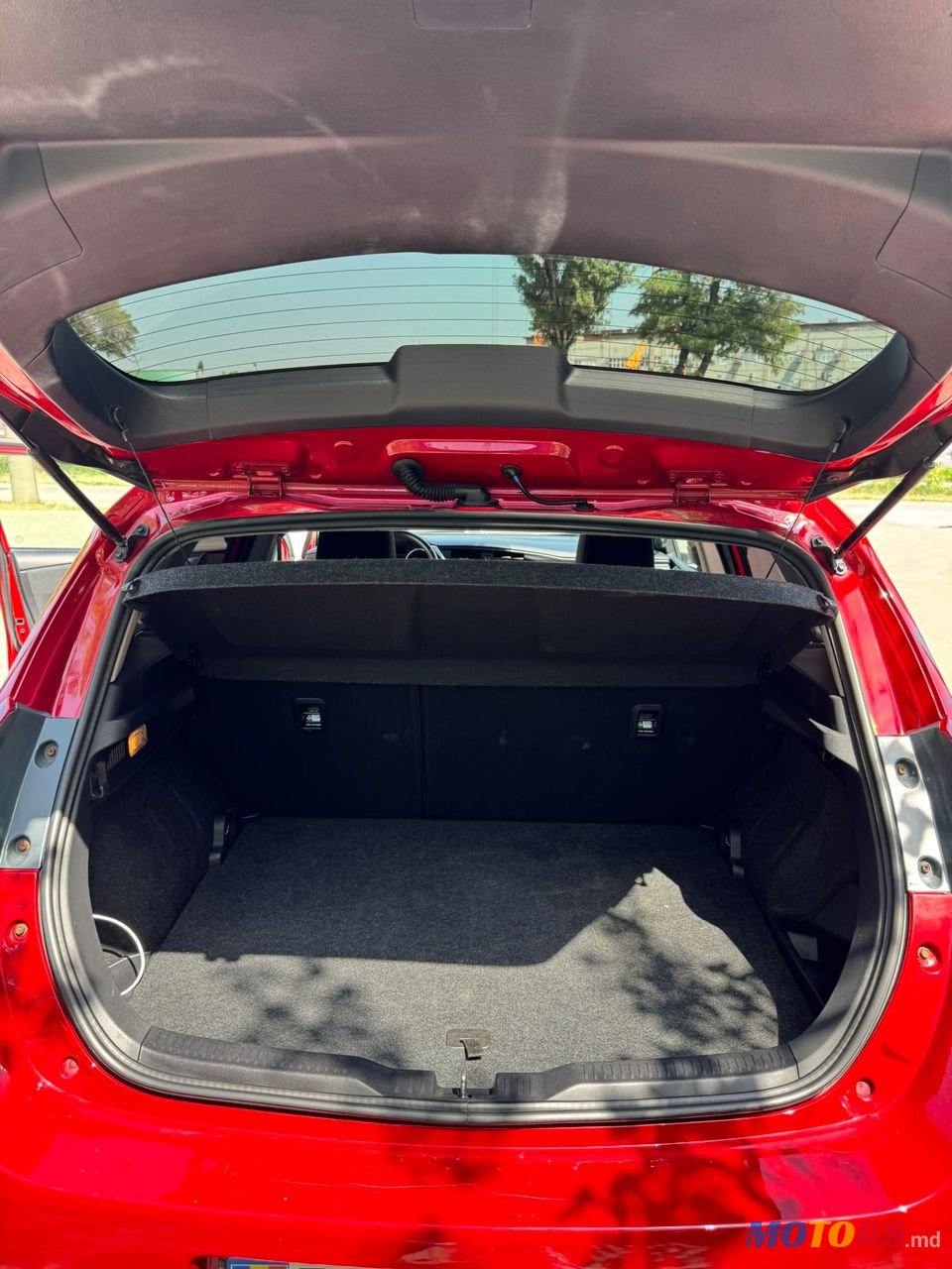 2016' Toyota Auris photo #6