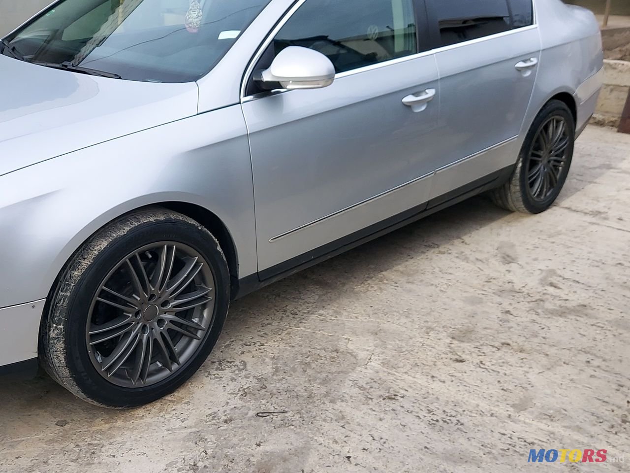 2006' Volkswagen Passat photo #3