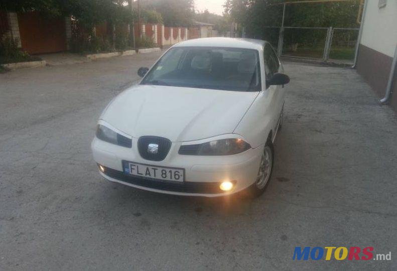 2004' Volkswagen Polo photo #2