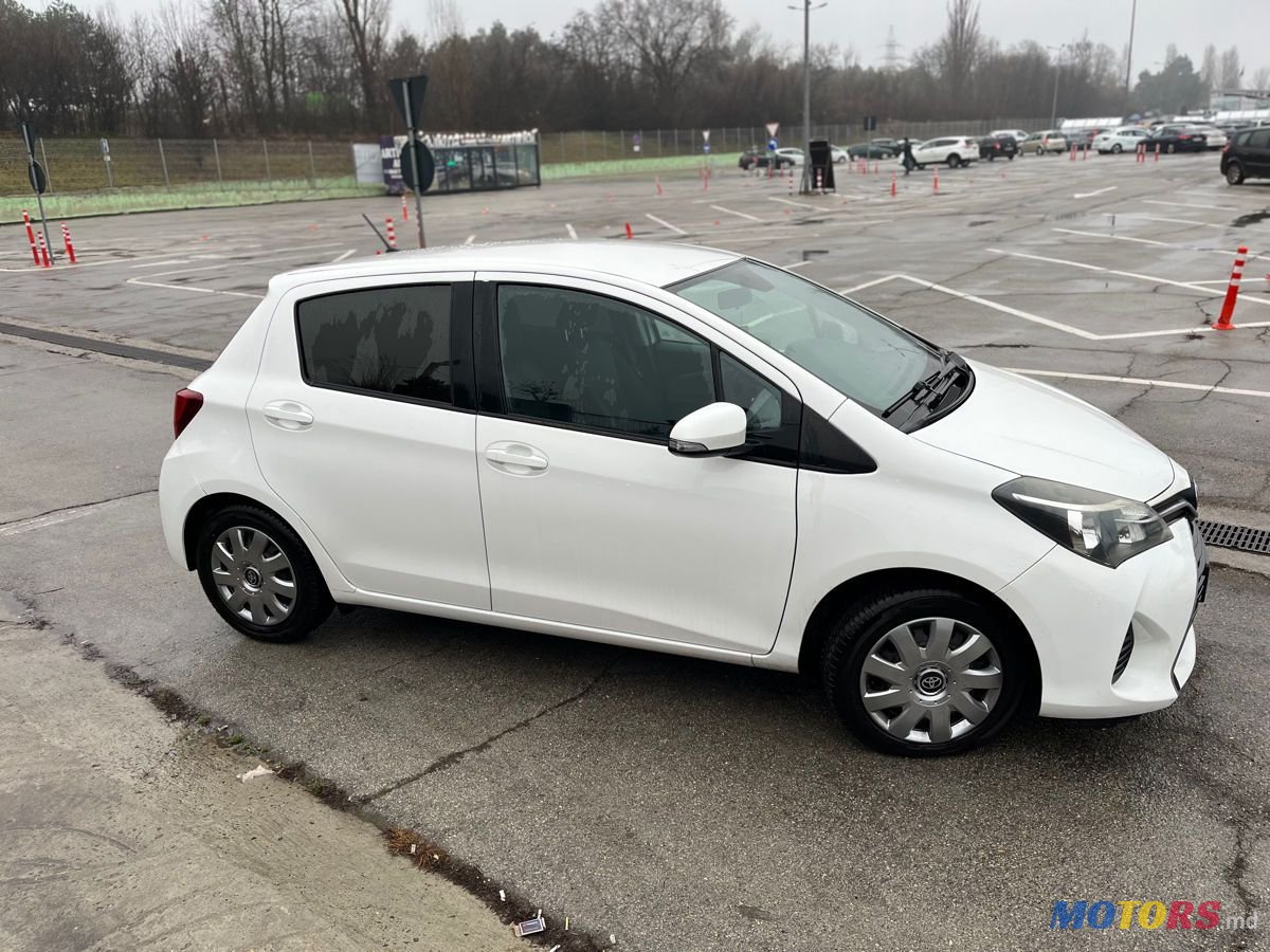 2015' Toyota Yaris photo #1