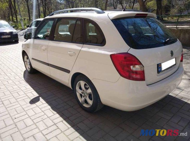 2011' Skoda Fabia photo #3