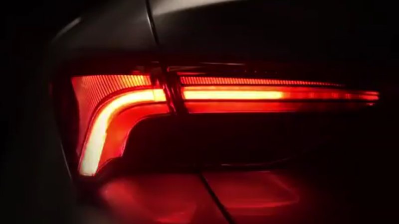 Toyota Avalon gets sequential taillights, with a twist